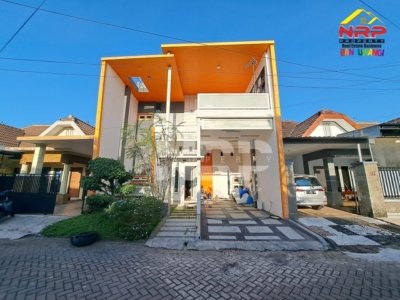 Dijual Rumah 2 Lantai Semi Furniture di Perum. Mendut Regency - Banyuwangi