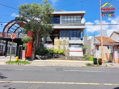 Dijual Gedung Kantor 3 Lantai Strategis di Jl. Ahmad Yani Banyuwangi