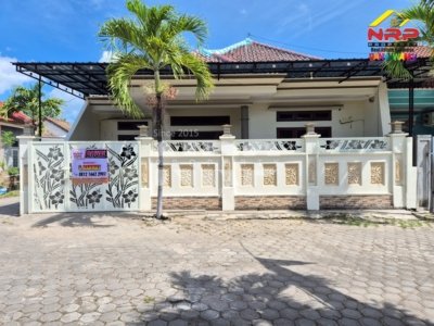 Dijual Rumah Hook Strategis di Pusat Kota Banyuwangi