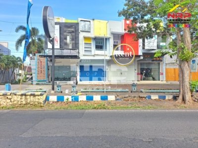 Disewakan Ruko 2 lantai Strategis Pusat Kota Banyuwangi Akses di Jl. Kepiting Banyuwangi