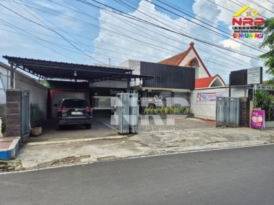 Rumah Strategis di Pusat Kota Singonegaran Banyuwangi LT 542m² SHM Dekat RS & Taman Sritanjung