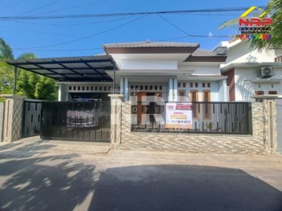 Dijual Rumah Exclusive di Kebalenan Banyuwangi Kota – Hunian Mewah Strategis Dekat Kampus dan Pusat Bisnis