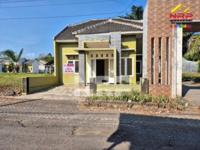 Rumah komersil hook dijual di Genteng Banyuwangi